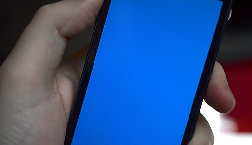 Sửa lỗi trên điện thoại Samsung bị màn hình xanh, khởi động bị lỗi treo logo