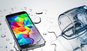 Với khả năng chống nước Samsung Galaxy S5 thêm phần mạnh mẽ.