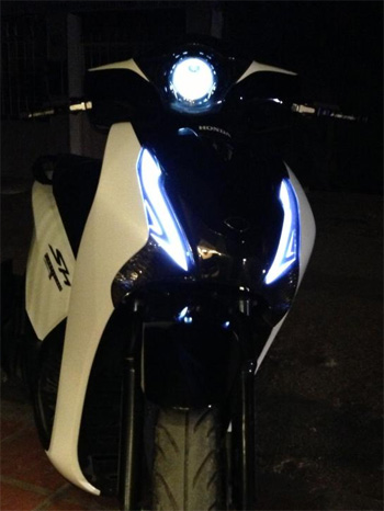 độ đèn led xe máy sh